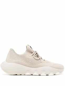 Axel Arigato baskets en mesh à semelle épaisse